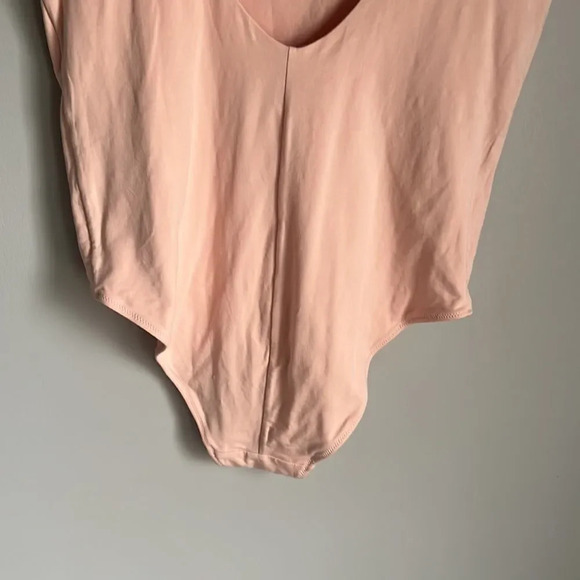Everlane Tank Scoop Back The Bodysuit - Picture 8 of 11